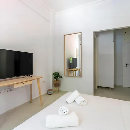 New Renovated Cosy Studio in Koukaki-3