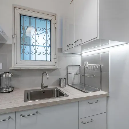 New Renovated Cosy Studio In Koukaki-2